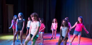 Danza en familia con motivo del Día Universal de la Infancia
