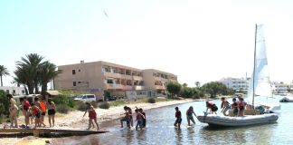 Premiados por reciclar y colaborar con el plan «Aules netes»