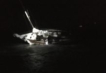 La Guàrdia Civil rescata a dos tripulants d’un veler encallat a la costa de Formentera
