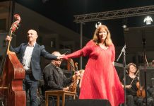 Es Pujols vibra con el concierto de Maria del Mar Bonet y la Orquesta Sinfónica de Balears
