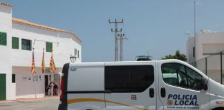 Detingut per tinença de drogues i conduir sense permís