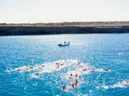 240 nedadors finalitzen la XVIII Volta a Formentera nedant contra la fibrosi quística