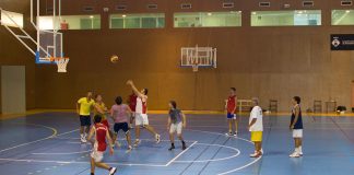 El Consell abre un canal virtual para practicar deportes con los monitores del polideportivo Antoni Blanc