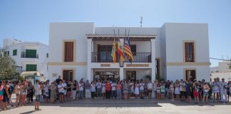 Formentera rinde homenaje a las víctimas del terrorismo