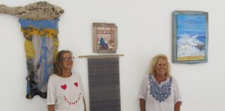 Una propuesta artística que une tejidos artesanales y pintura