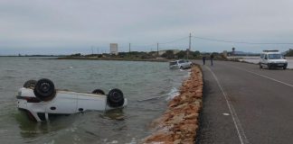 Dos turismos se salen de la vía en la carretera entre es Pujols y la Savina