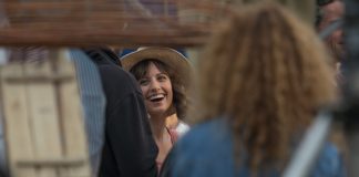Michelle Jenner i Oriol Pla protagonitzen l’espot d’Estrella Damm a Formentera