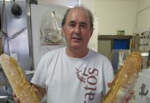 La panaderia Manolo recupera su horno de leña