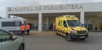 Un jove de 23 anys cau d’un segon pis a Formentera