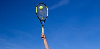 Firmado el convenio de colaboración para la gestión de las pistas de tenis y pádel municipales