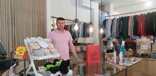 Corall Vermell apuesta por el calzado y la ropa casual