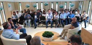 Desarrollo turístico y medioambiente a debate en el Posidonia Fórum