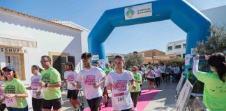 Más de 200 personas participan en la Cursa de la Dona a beneficio de la AECC