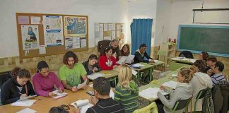 Es posa en marxa una nova oferta de cursos de català per a persones adultes