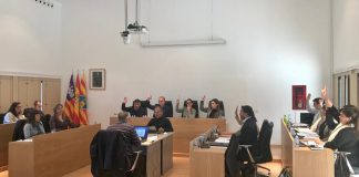 El pleno del Consell aprueba el convenio para la gestión del Estany des Peix y la regulación de entrada de vehículos