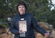 Maria Teresa Ferrer presenta el seu primer poemari