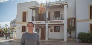 «El reto sigue siendo trabajar por una isla para las personas durante los 365 días del año» Entrevista a Alejandra Ferrer candidata de GxF al Consell Insular