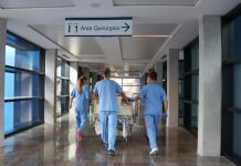Las visitas a pacientes hospitalizados se restringen a un solo visitante