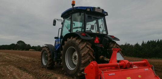 El Govern recupera la ayuda para la creación de empresas de jóvenes agricultores y anuncia las convocatorias para los ejercicios 2023 y 2024 por un valor total de 7 millones de euros