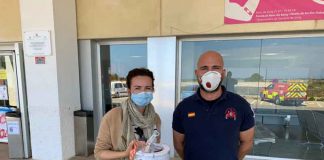 El Hospital de Formentera recibe 5 pantallas de protección realizadas por la ONG Bomberos sin Fronteras