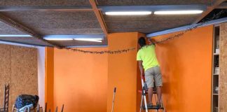 El Consell realiza trabajos de mantenimiento y limpieza en los centros de mayores de Formentera