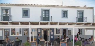 Las terrazas de bares y restaurantes de Formentera podrán estar abiertas todos los días hasta las 22.30 horas