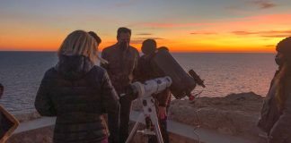 Puesta en marcha de Formentera mira al cel, una iniciativa para disfrutar de noches de observación lunar y astronómica