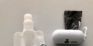 El Consell reparte dispensadores y botellas a los propietarios de perros para limpiar los excrementos en la vía pública