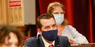 Antonio J Sanz toma posesión como diputado autonómico de la coalición GxF, PSOE y EU