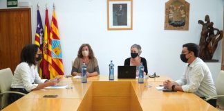 Alejandra Ferrer demana al Govern que ajudi a Formentera a reordenar el seu port i a regular el fondeig a tot el seu litoral