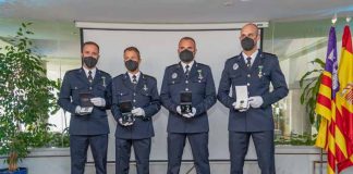 Cuatro policías locales de Formentera reciben un reconocimiento a su servicio