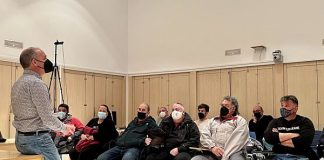 Reunión con el sector comercial sobre la implantación del sistema de retorno de envases en Formentera Reunión con comerciantes minoristas