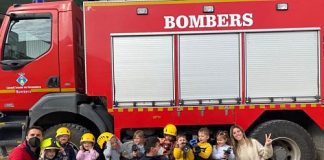Alumnos de Infantil del Mestre LLuis Andreu visitan el Parc de Bombers