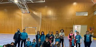 El Cosmitos se involucra en la inclusión social Jugadoras participando en el programa "Cosmitos Incluye"