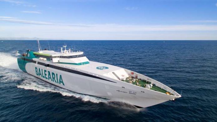 Fast ferry Ramón Llul de Baleària