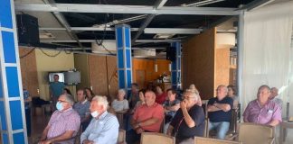 La UOM abre un nuevo ciclo en Formentera con siete conferencias Asistentes a las conferencias de la UOM 2022