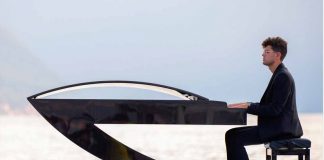 El compositor y pianista Alessandro Martire ofrecerá un concierto con su piano waves en la plaza de la Constitución de Sant Francesc