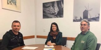 La Cooperativa del Camp recibe 130.000 euros para continuar con la reactivación agrícola en la isla Firma convenio 2022 con la Cooperativa del Camp