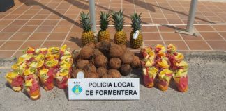 Formentera reedita una campaña para concienciar a turistas y residentes contra la venta ambulante Productos de venta ambulante decomisados por la Policía local