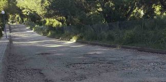 Descontento en el sector del taxi por el mal estado de la carretera de acceso a los hoteles RIU y Maryland