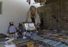 “La creación del mercadillo de la Mola fue una muy buena idea para destacar el trabajo artesanal hecho en la isla” Entrevista a Eva Baisl