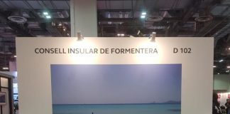Formentera participa en la feria ILTM Asia Pacific 2022 para atraer visitantes de temporada baja Carlos Bern煤s en la ILTM Asia Pacific_Singapur