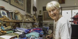 “Empecé a coser a los seis años y creé mi propio método” Entrevista a Petra Sotnikoff Petra
