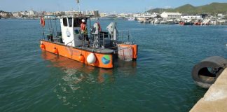 La APB incorpora un equipo tecnológico puntero para la limpieza de los puertos de Ibiza y la Savina Limpieza de puertos