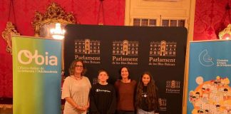 Escolares de Formentera participan en el XI Parlament Infantil de las Islas Baleares Parte de la delegación de Formentera en el Parlament Infantil