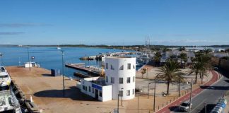 La APB elige la propuesta de Puertos y Litorales Sostenibles SL para la gestión de una marina seca para embarcaciones chárter de pequeña eslora en el puerto de la Savina Zona portuaria de la Savina