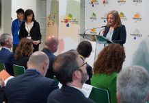 Formentera se promociona en la ITB de Berlín para reforzar un mercado tradicional que valora la sostenibilidad Presentació destinació Formentera ITB Berlín