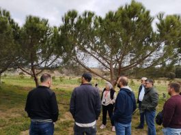 Productores de Formentera visitan proyectos de agricultura y producción ecológica en Cataluña para su aplicación en la isla Visita a productores catalanes
