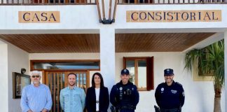 Dos agentes de la Policía Local de Formentera toman posesión como oficiales policía local
