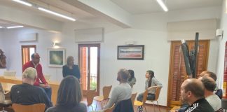 Reunión con empresas locales para crear un calendario de propuestas de turismo activo y otras actividades durante todo el año Reunió calendari activitats turisme